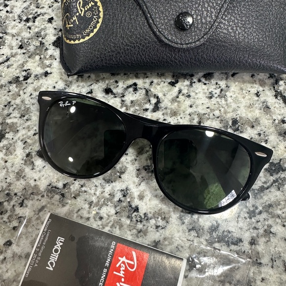 Original Ray-Bans, Polarized - Picture 1 of 4